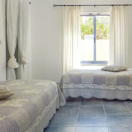 Three-bedroom Holiday In Дом отдыха Обидуш