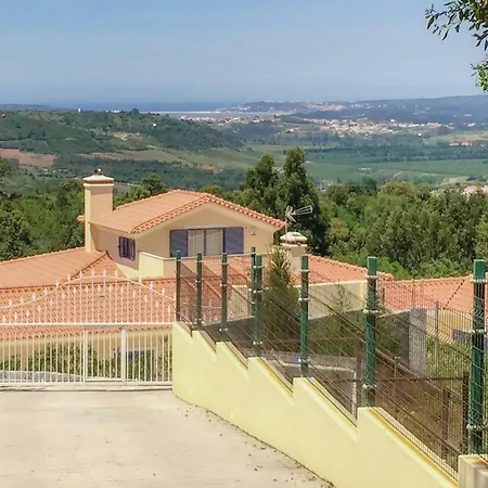 Three-bedroom Holiday In Дом отдыха Обидуш